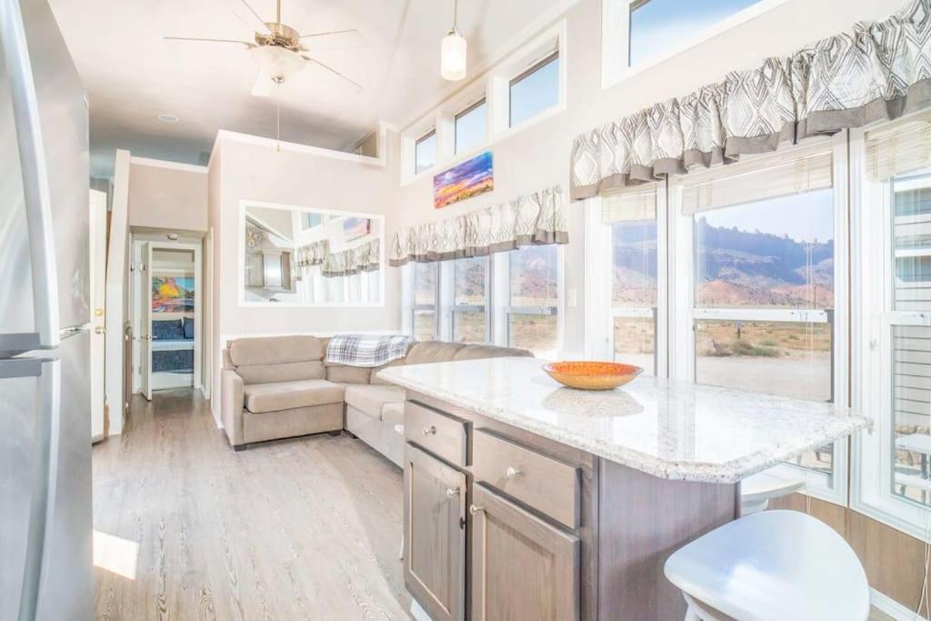 Вилла Redrock Moab Tiny House W Large Loft Site 8 Экстерьер фото